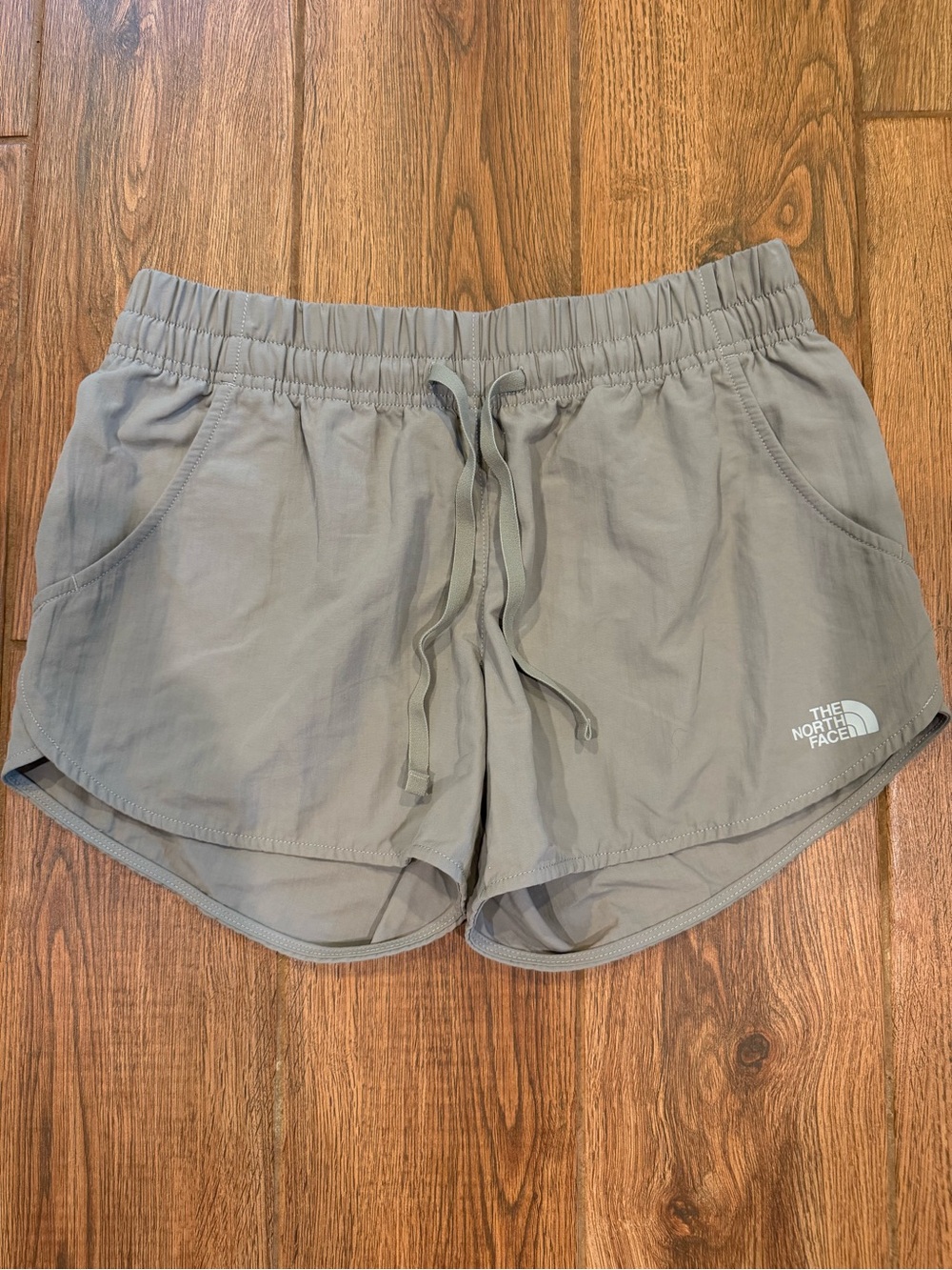The North Face Women’s Gray Athletic Shorts Pockets Size S
